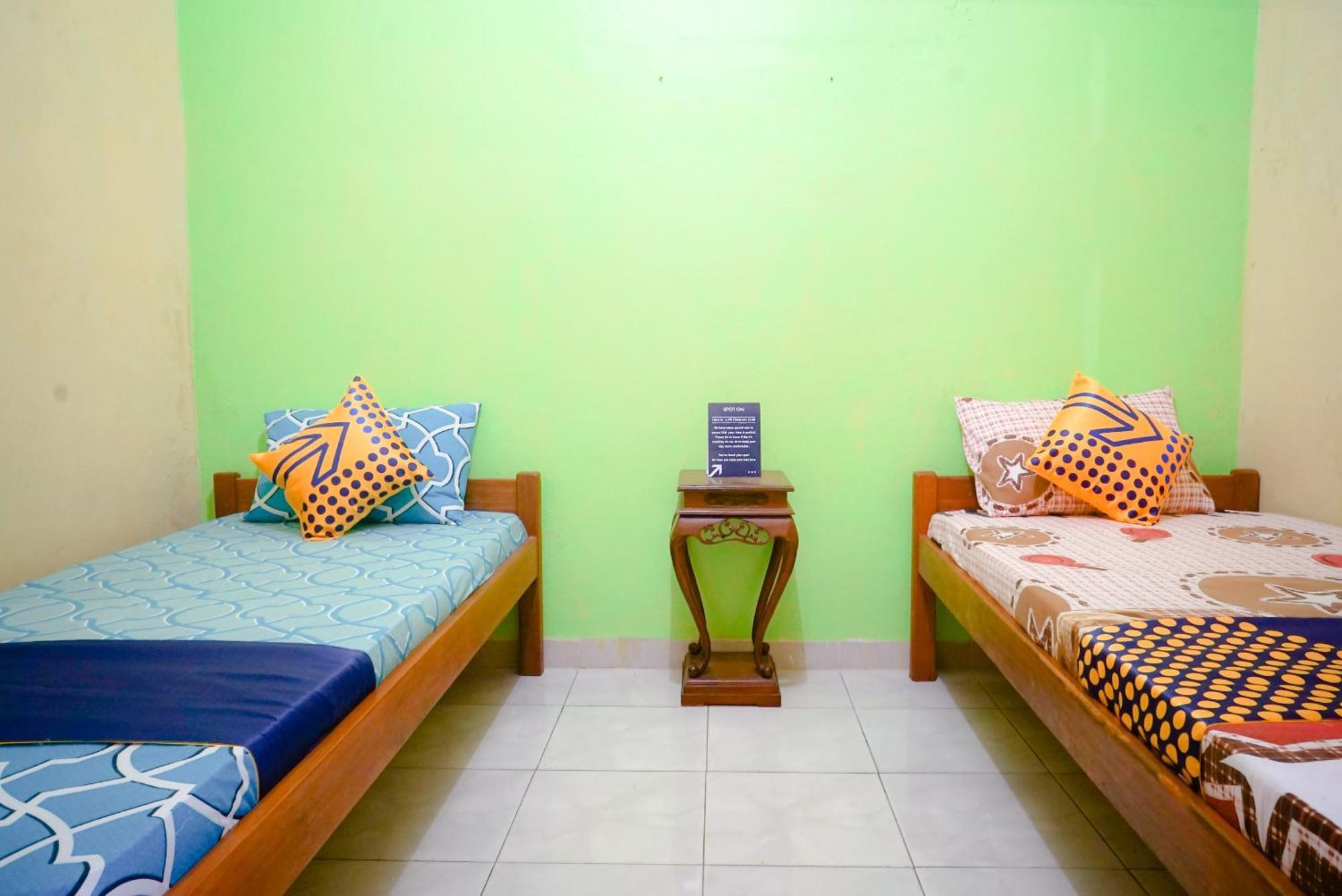 Oyo 2440 Wallet Family Residence Syariah Lumajang Ngoại thất bức ảnh
