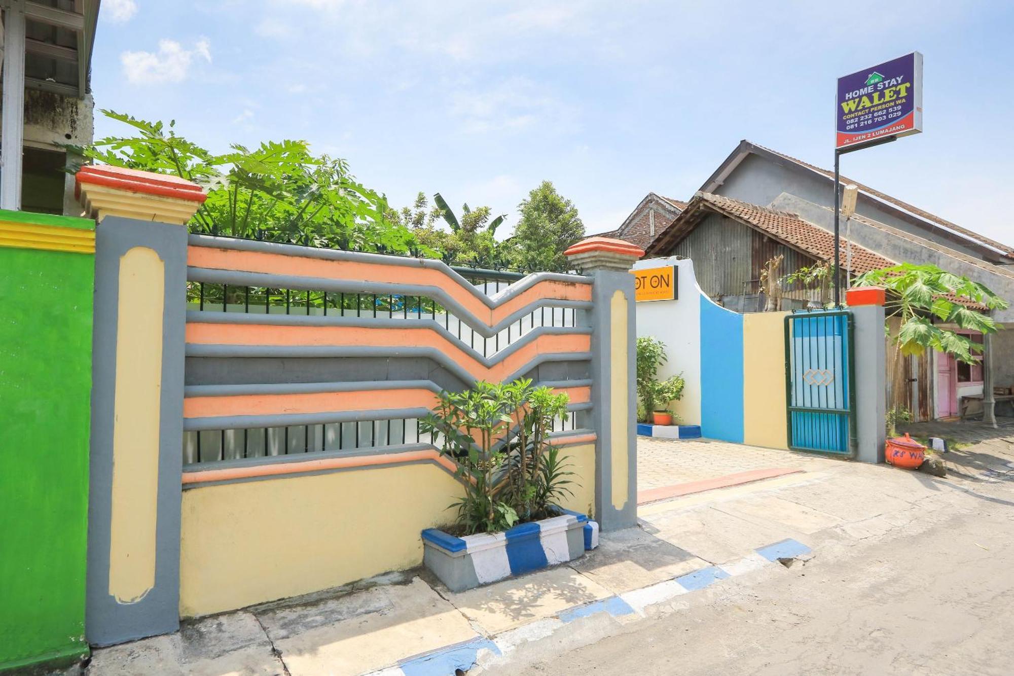 Oyo 2440 Wallet Family Residence Syariah Lumajang Ngoại thất bức ảnh
